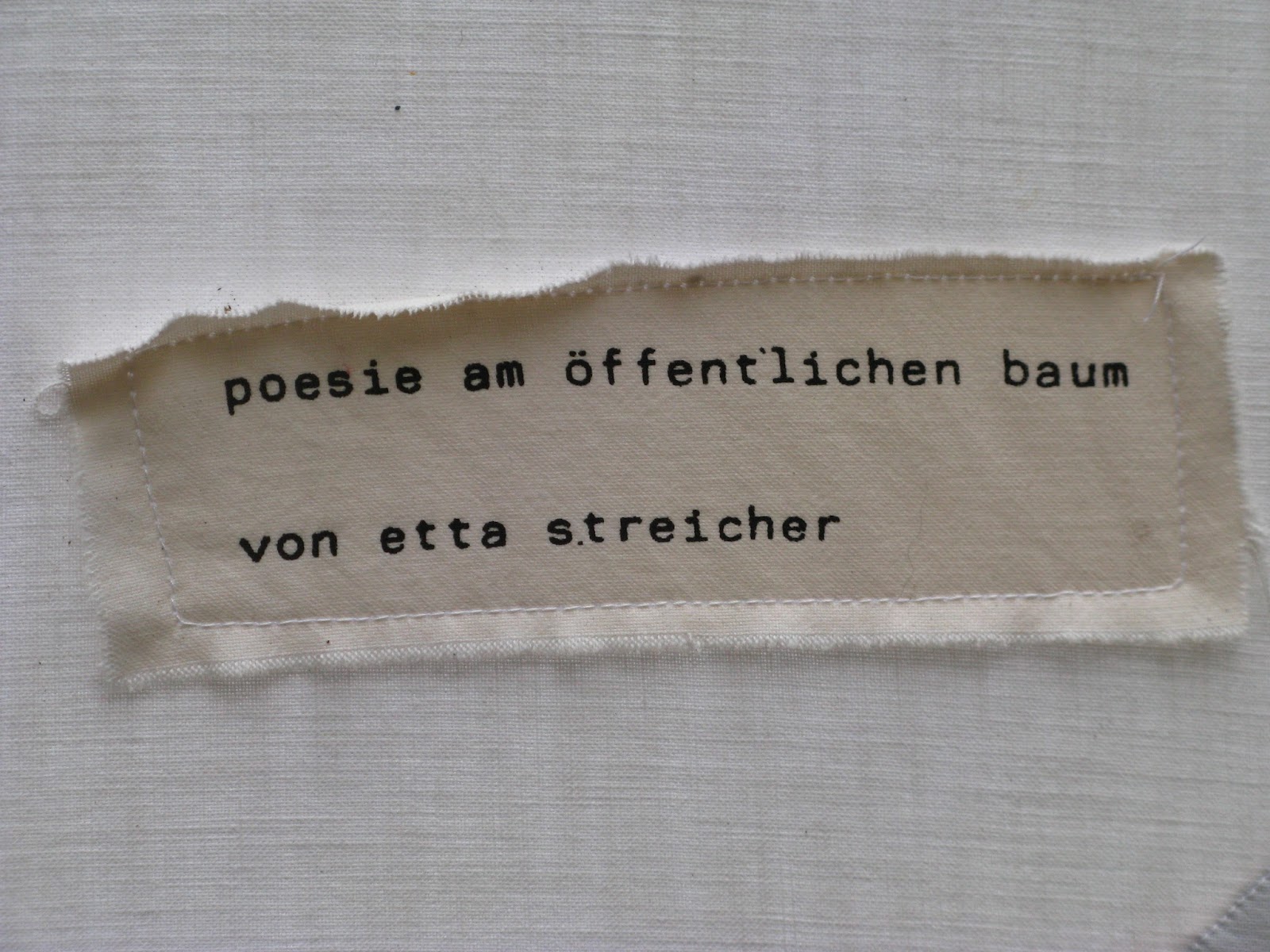 poesie am offentlichen baum